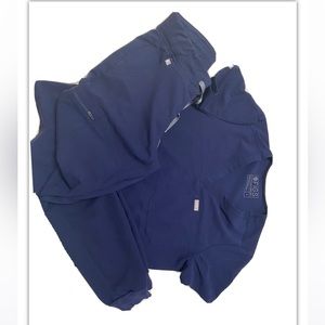 Figs Navy Blue jogger scrub set. Size small